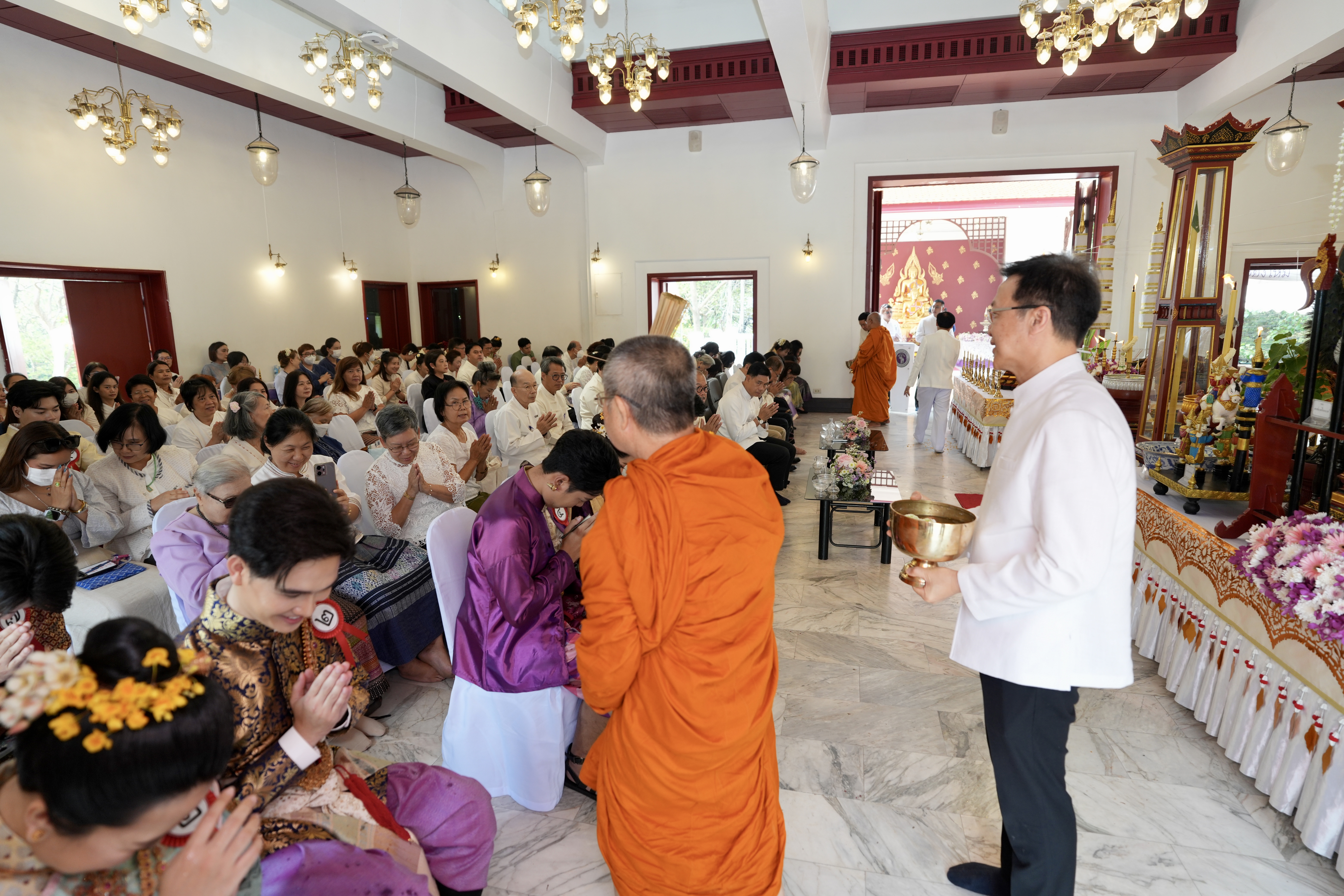 ภาพพิธีพุทธาภิเษก “พระพุทธเมตตาสิกขาชน” พระพุทธปฏิมาประจำสำนักงานมหาวิทยาลัย และทำบุญอาคารสำนักงานมหาวิทยาลัย